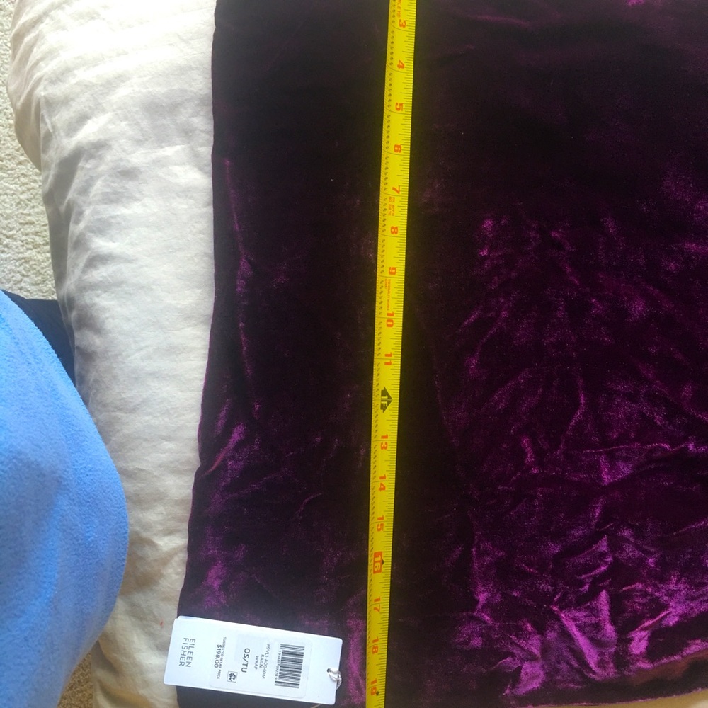 Gorgeous Eileen Fisher velvet and silk shawl/scarf